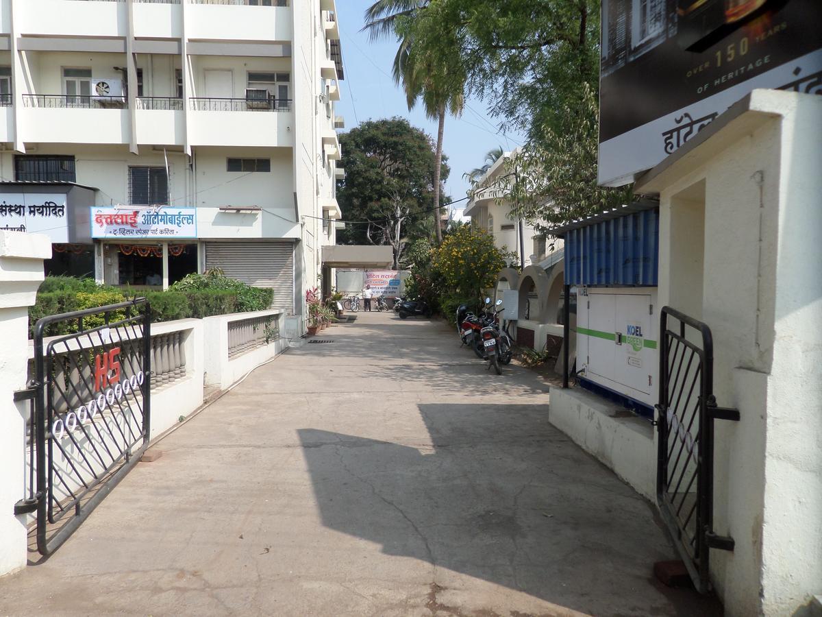 Hotel Sadanand Sāngli Exterior foto